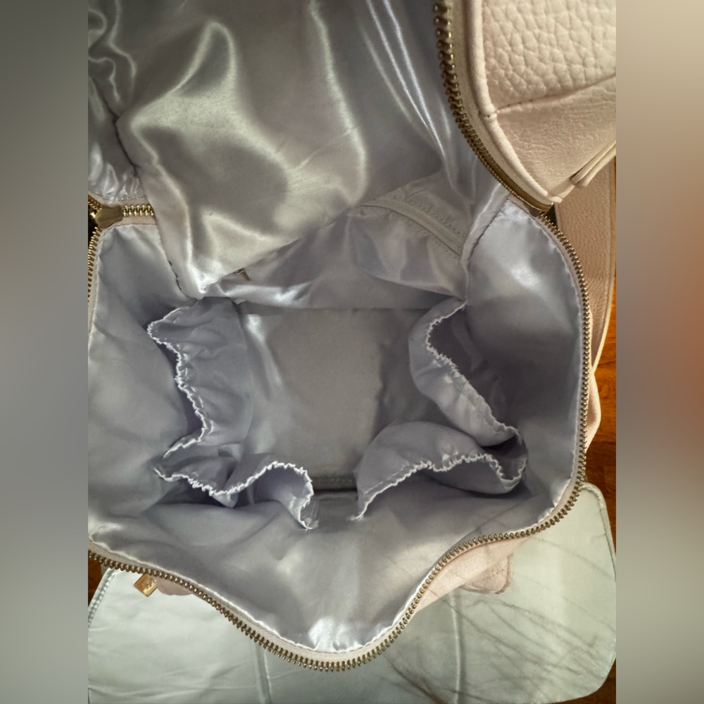 LULI BEBE MONACO DIAPER BAG IN
PASTEL PINK - Picture 8 of 13